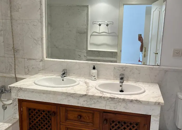 El Campanario 2br شقة *